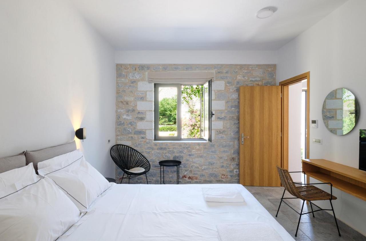Margo Hotel Githio